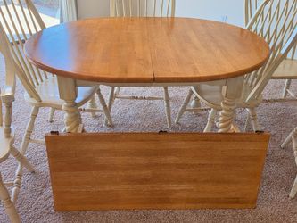 Dining Table with 6 chairs and center section