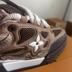 LV Trainers Brown 