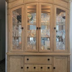 Dining Lighted - Buffet - China Cabinet 