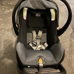 Chicco Key Fit 35 & 3 Bases/ Baby Bath Tub