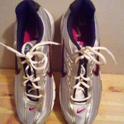 Men's Silver Nike Tennis Shoes Size 13