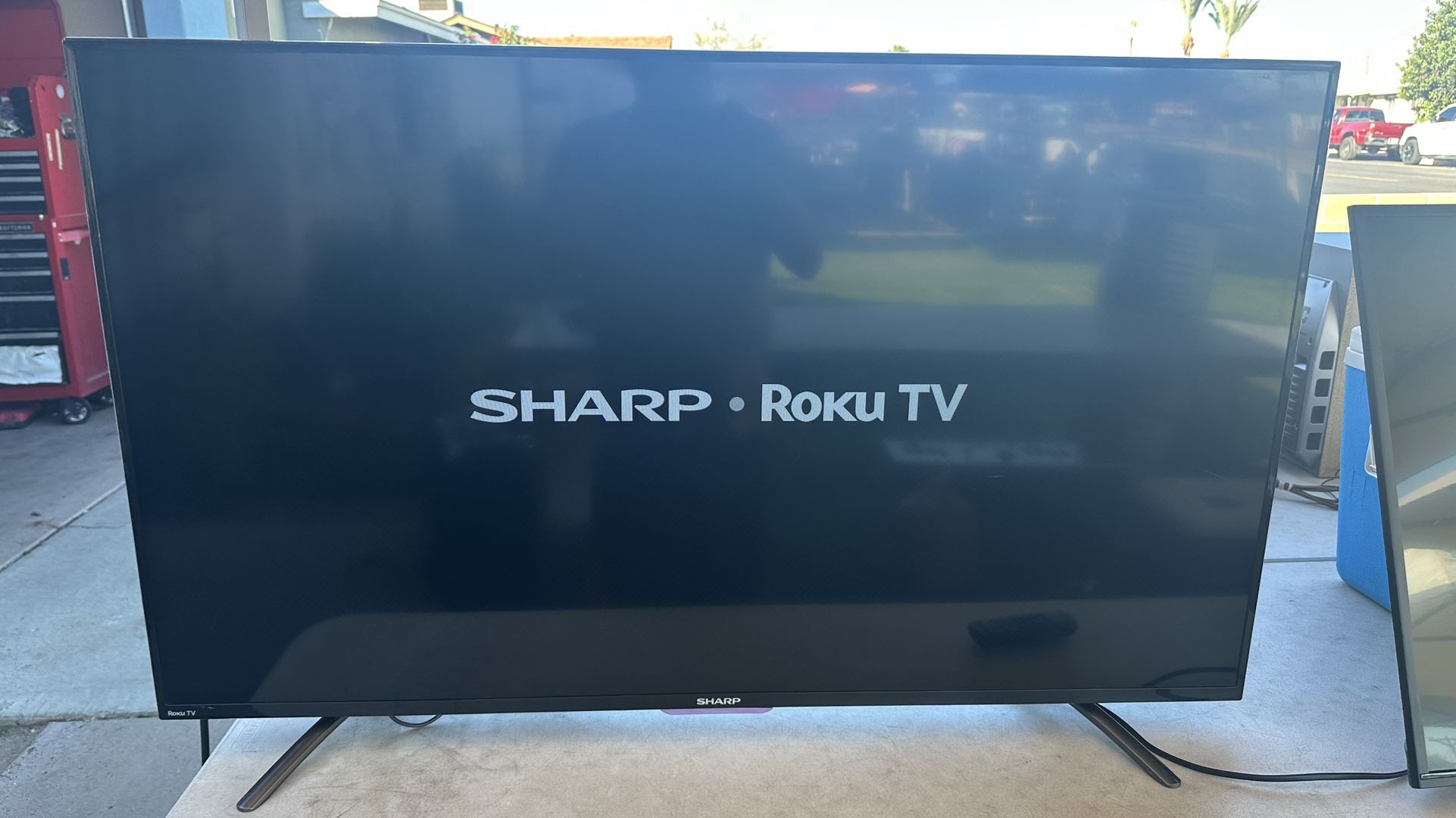 Sharp 50” Roku Smart Tv