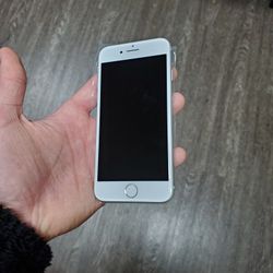 Unlocked iPhone 8 📱 – Compatible with All Carriers! Get Yours Today!