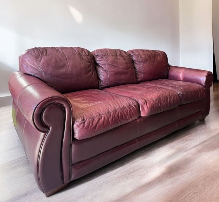 Top Grain Leather Sofa by la-Z-Boy