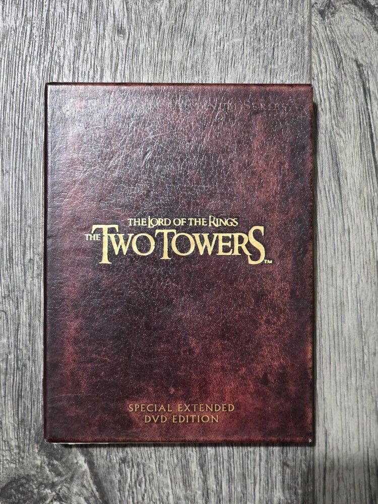 LOTR: THE TWO TOWERS DVD SET