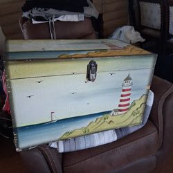 Medium Size Lockable Chest