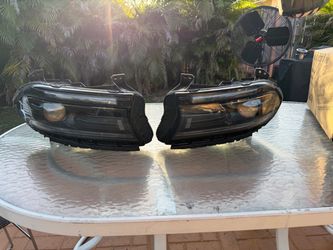 Dodge Charger 2022-2023 head lights
