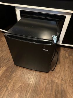 Haier HC17SW20RB 1.7 cu. ft. Compact Refrigerator 110 VOLTS