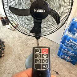 $30 ventilador grande con control remoto