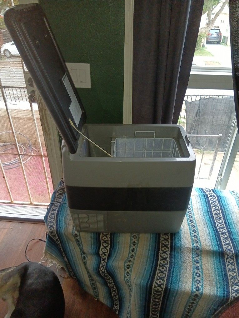 Set Power Aj50g Top Of The Line Car Refrigerator Freezer For Being On The Road And Camping