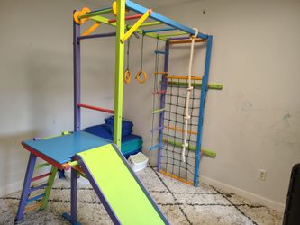 Indoor kids gym, monkey jungle gym