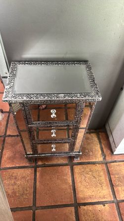 Mirrored end table