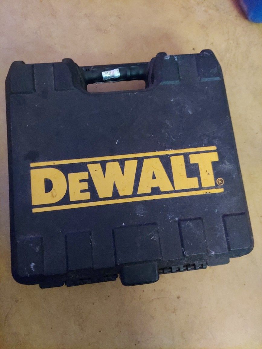 Dewalt 18gauge Air Nail Gun