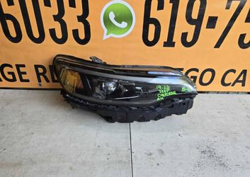 2019-2023 jeep cherokee rh. Led.  headlight. Oem