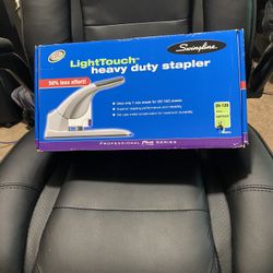 Swingline Light touch Heavy Duty Stapler Professional Plus Series #90010