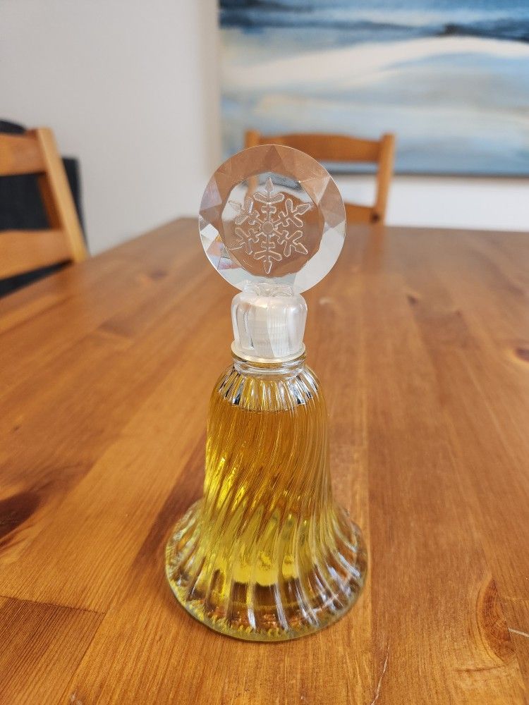 LIKE NEW Vintage Avon Crystal Snowflake Christmas Bell CHARISMA Women's Cologne/Perfume 3.75 fl.oz. (SE San Diego)