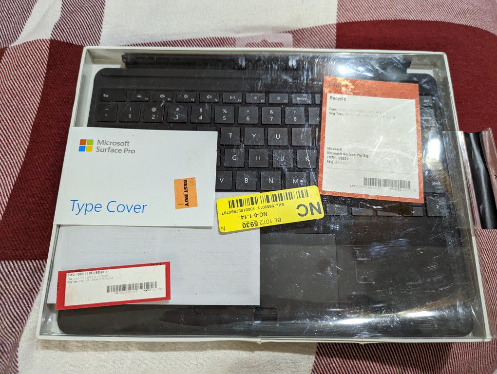 Microsoft Surface Pro  Signature Type Cover  (Black)
