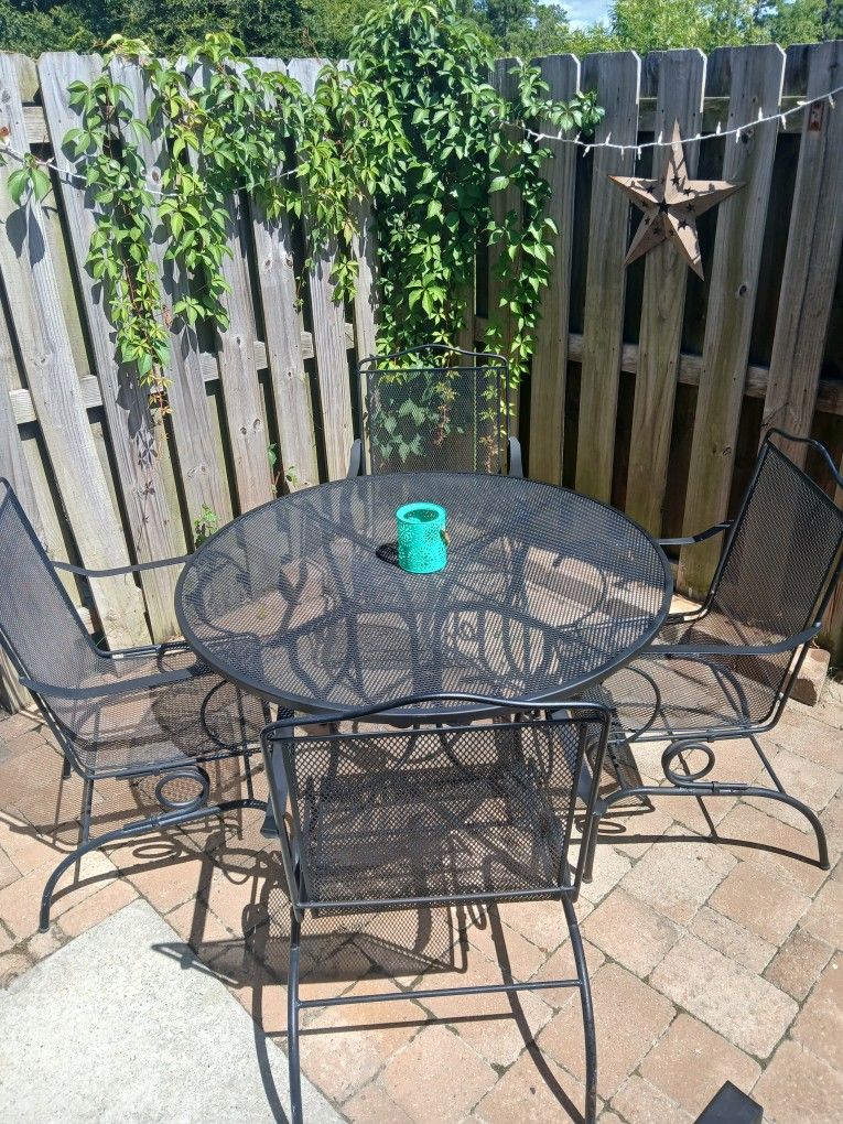 Black Iron Patio Set