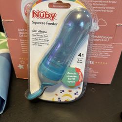 Nube Squeeze Feeder.