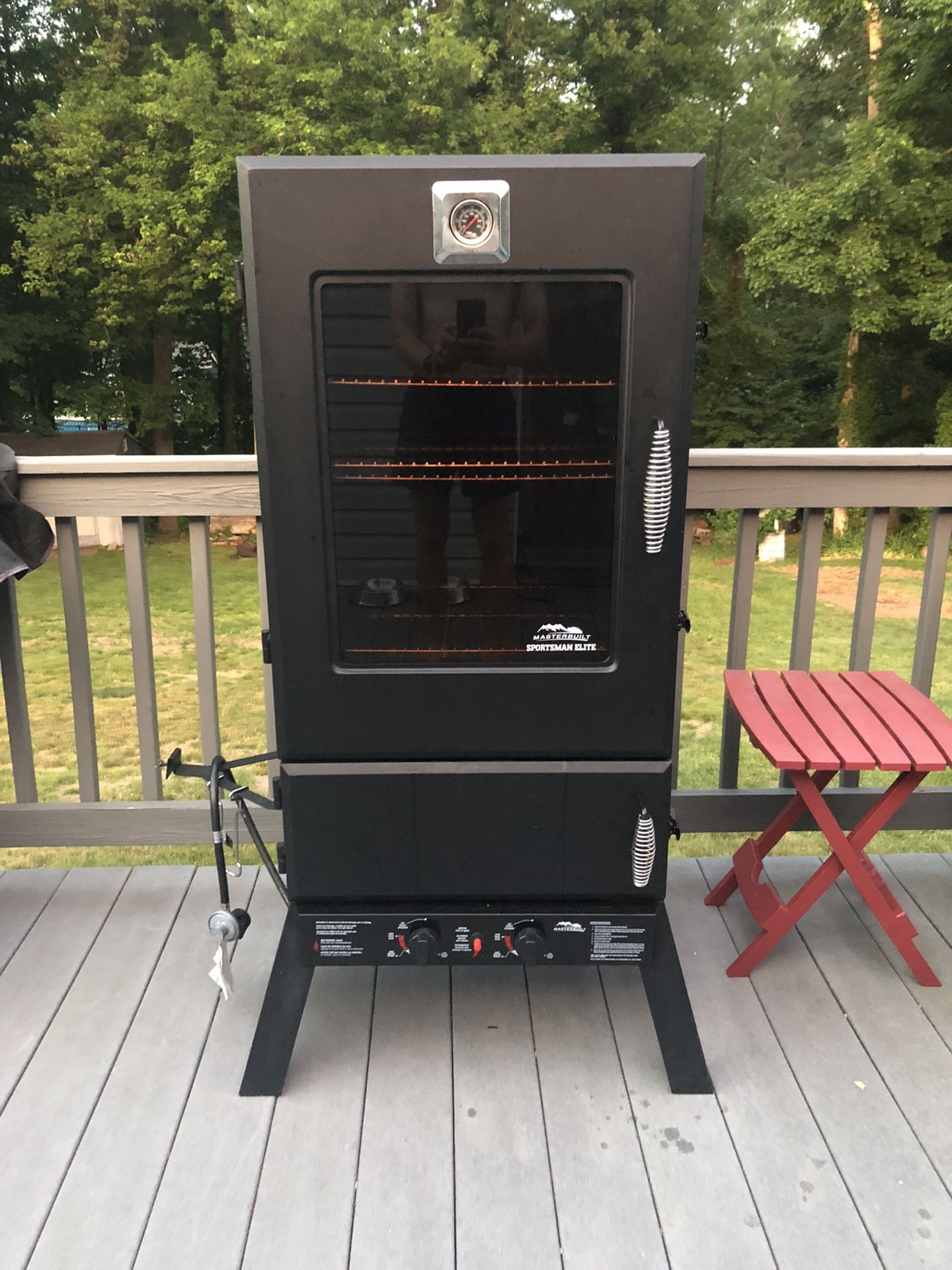 Masterbuilt Sportsman’s Elite Propane Smoker