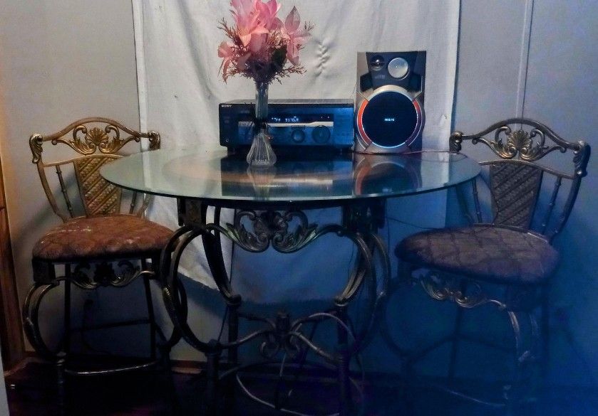 Glass Top Kitchen Table With Barstools
