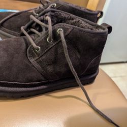UGGS  Women Boots Size 8