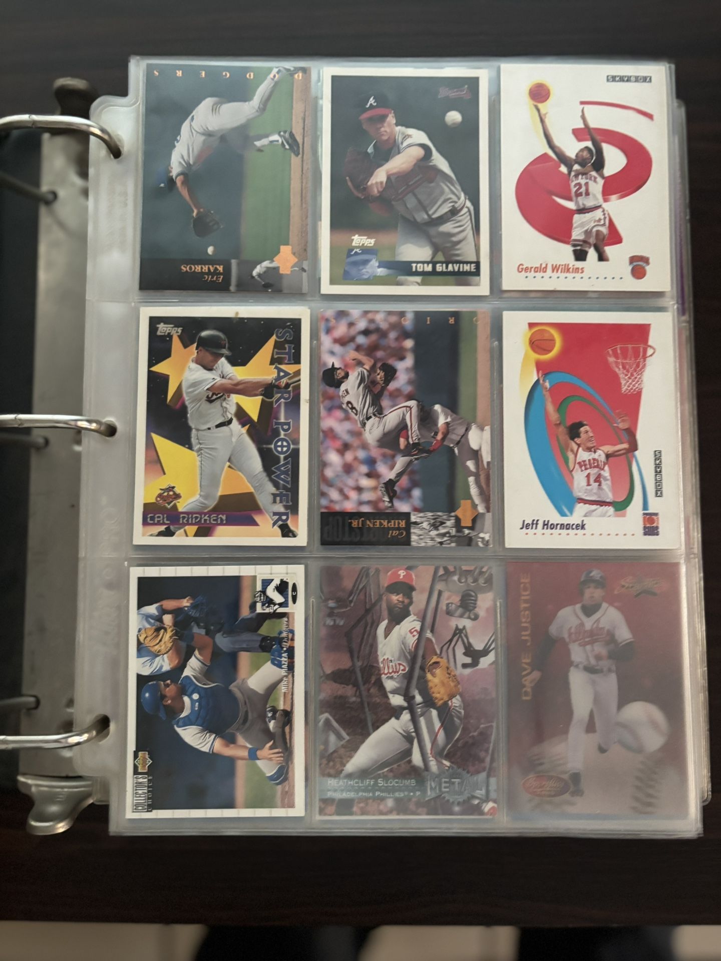 1990s Sports Card Binder 492 Baseball, 38 Basketball, 9 Football Cards 1990s Sports Card Binder 492 Baseball, 38 Basketball, 9 Football Cards