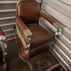 BARBER CHAIR