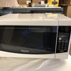 Criterion® 0.7 cu.ft. White Countertop Microwave
