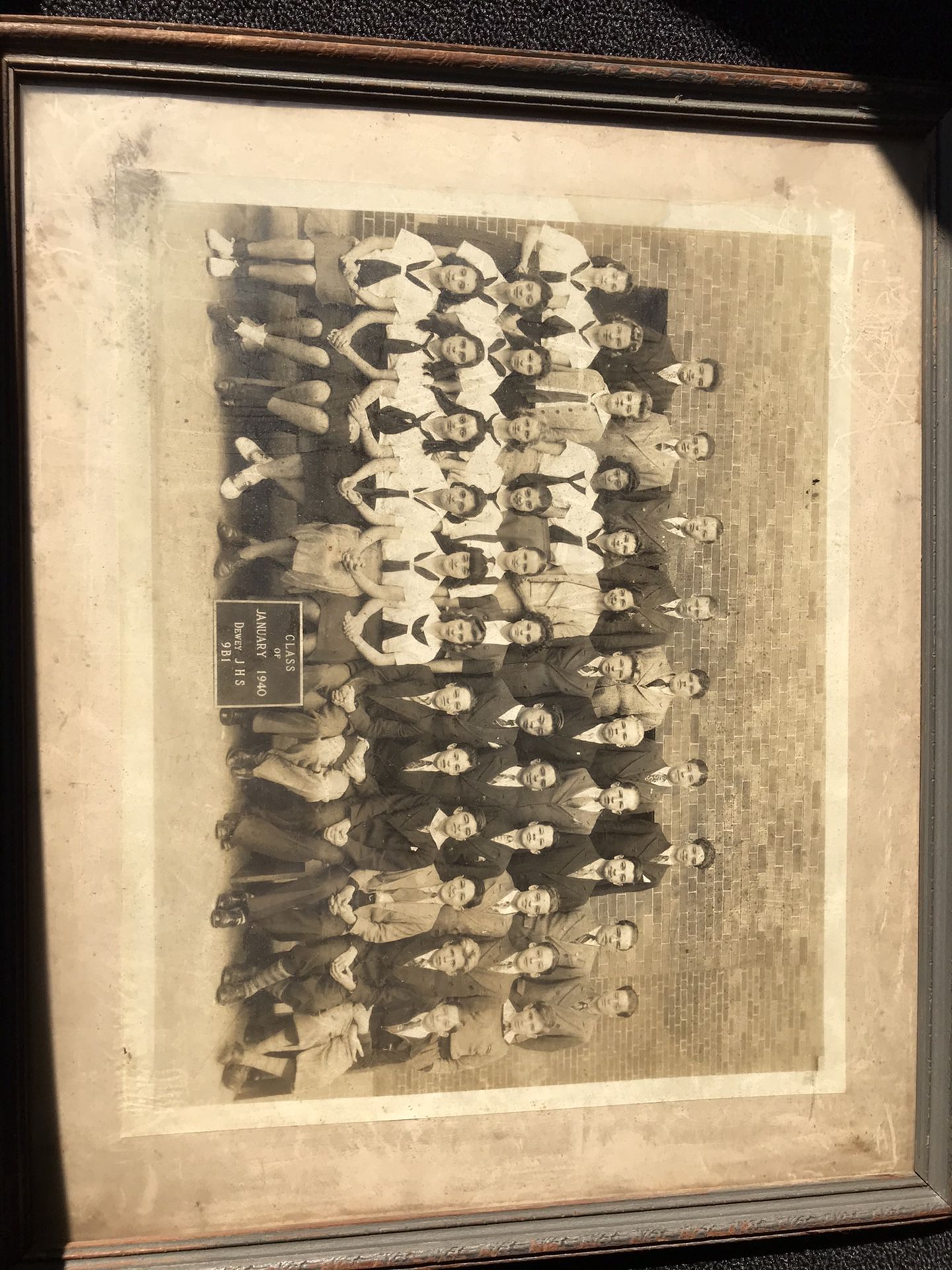 Old photo 1940 class picture with frame