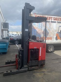 Forklift