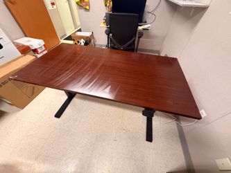 Standing desk