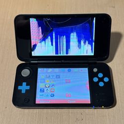 Nintendo 2DS XL JAN-001 Handheld Console No Pen/Charg Blk/Teal BAD TOP SCREEN.! 