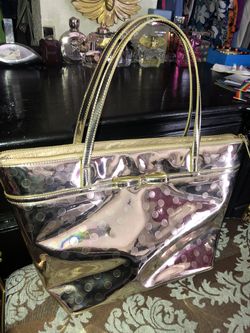 Kate Spade like new condition! Gold color