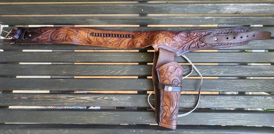 🤠 Hand-Tooled Leather Western Gun Belt & Holster – Made in Mexico 🌵