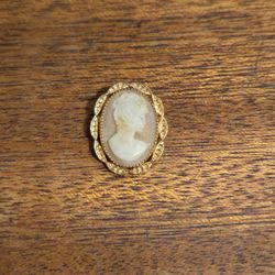 Vintage  1/20 12kge Goldfilled Small Cameo Brooch