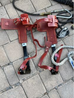Tree climbing gear
