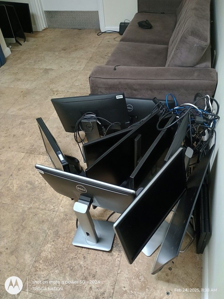 Samsung, LG, Apple and Dell Computer Monitors