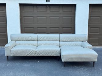 Sectional Couch/Sofa - Chateau D’ax - Delivery Available 🚛