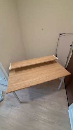 IKEA UTVISNING desk