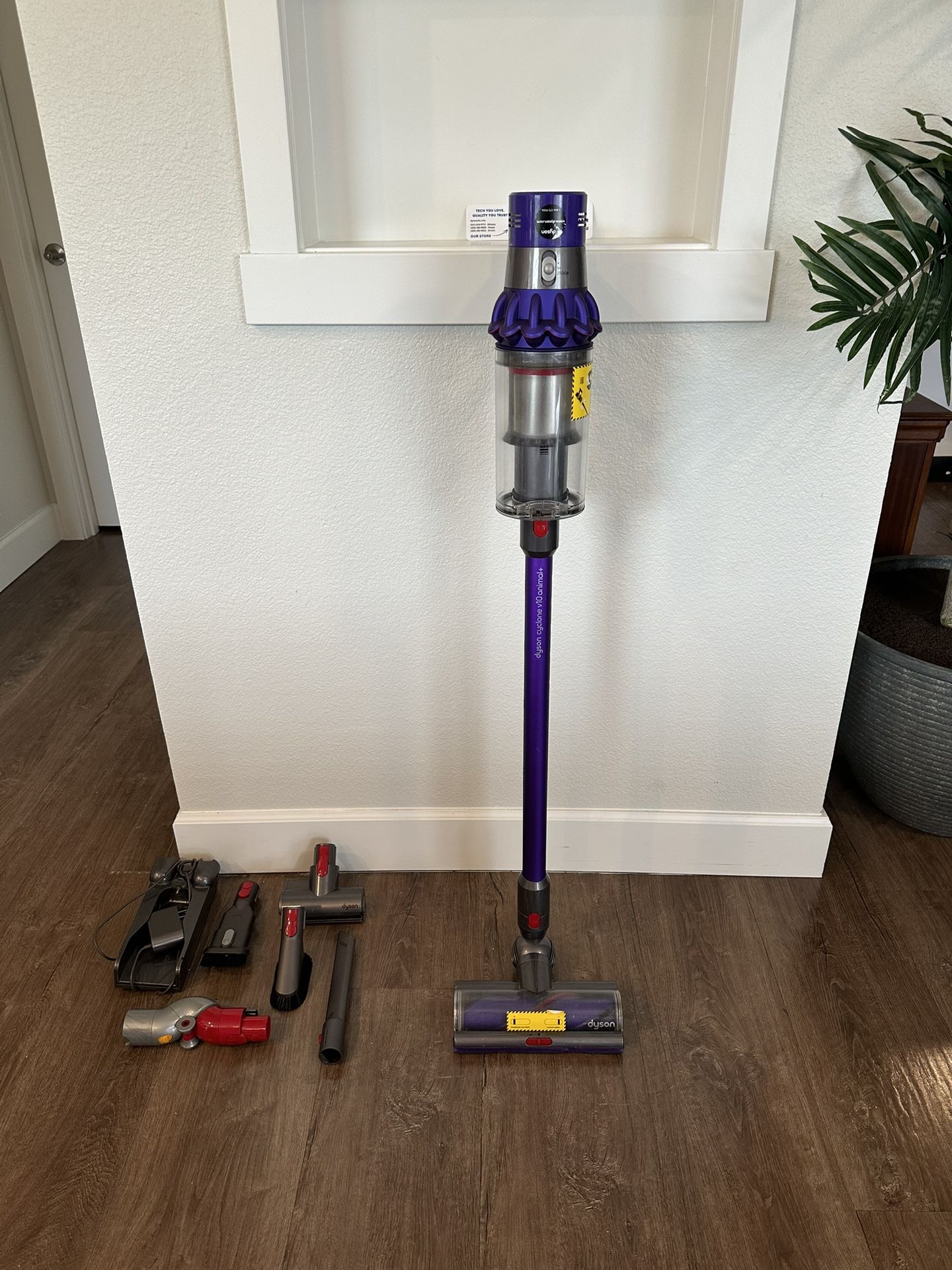 Dyson V10 Animal Plus Cordless Vacuum Cleaner