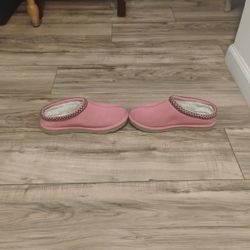 UGG 