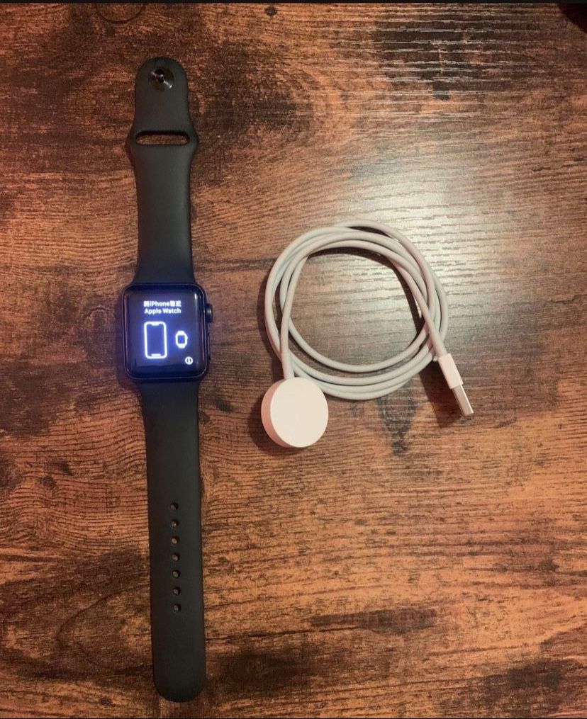 Apple Watch 3 With Charger 