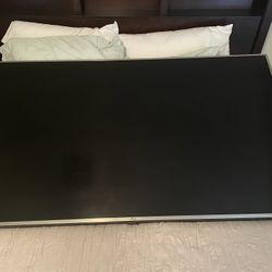 65 Inch LG TV with Mount 