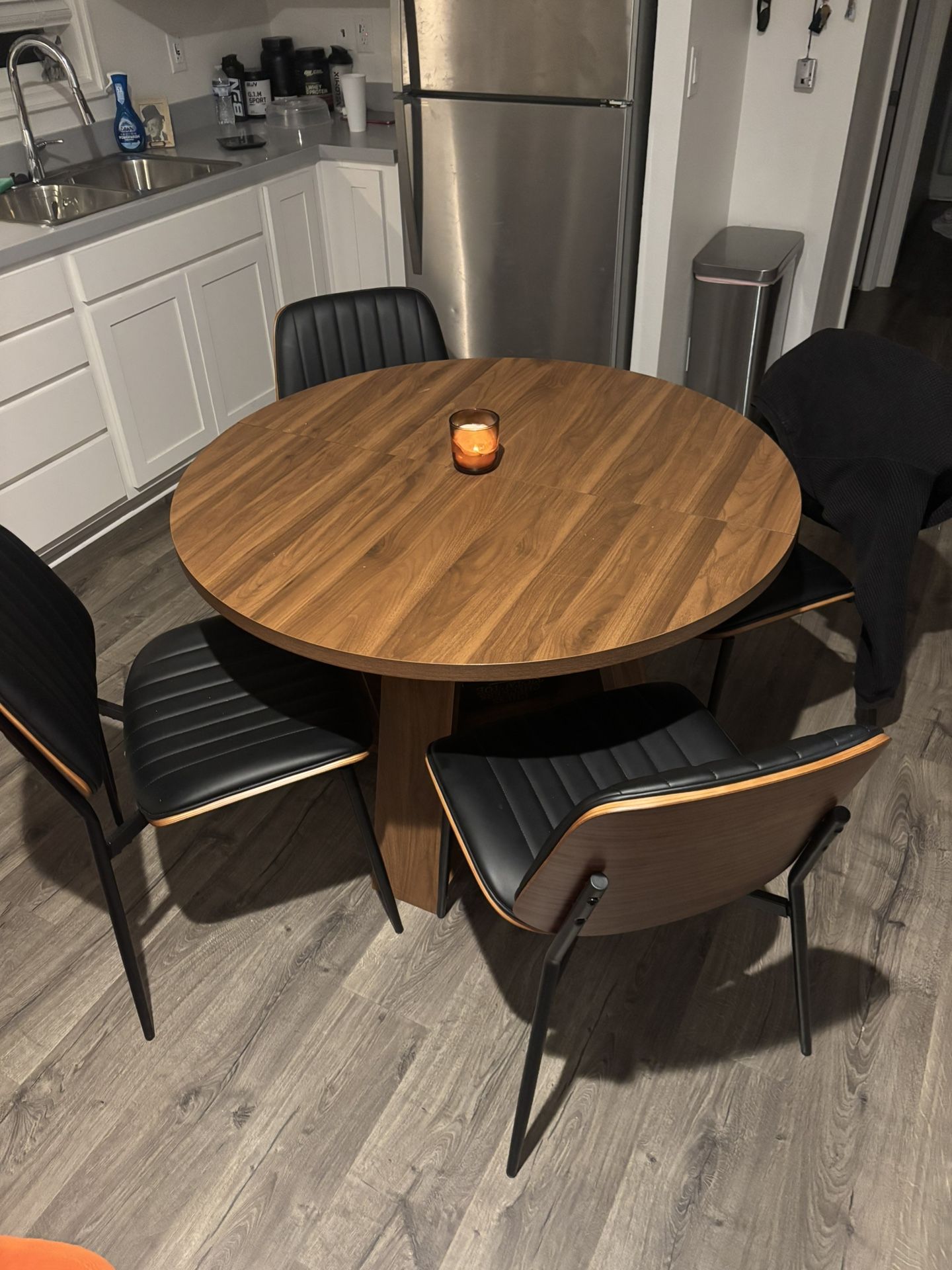 Dining table And chairs