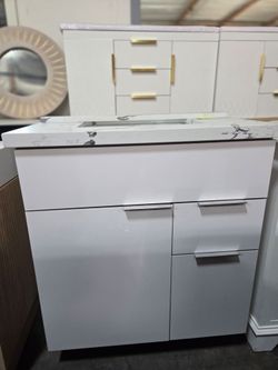 European 30" White Bathroom Vanity with Marble-Pattern Quartz Top