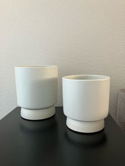 West Elm Bishop Planters in Alabaster • Set of 2
