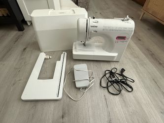 Brother Computerized Sewing Machine CP7500 with hard case