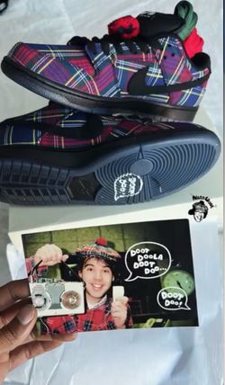Nike SB Dunk Low Nardwuar Plaid Sneakers