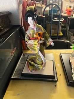 Nishi doll